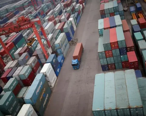 Shipping Costs to Middle East Rise for Third Month